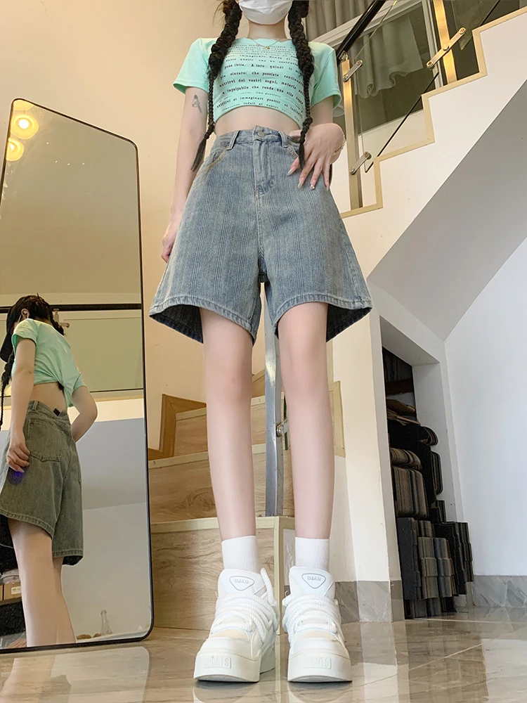 กางเกงยีนส์ขาตรงทรงหลวมเอวสูงลายทางสีอ่อนสไตล์วินเทจสำหรับผู้หญิงใส่หน้าร้อน