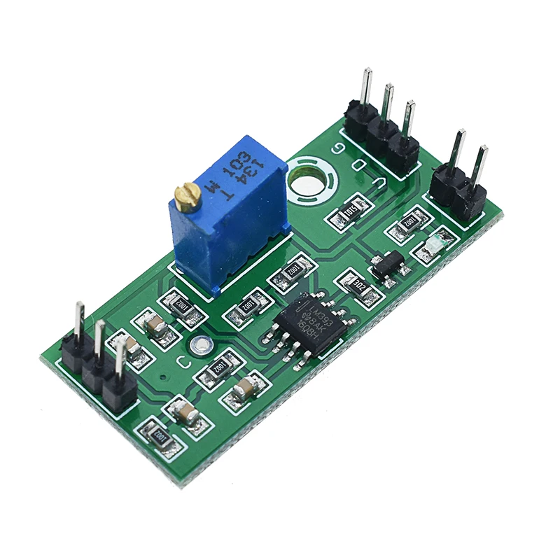 LM393 3.5-24V Voltage Comparator Module High Level Output Analog Comparator Control With LED Indicator