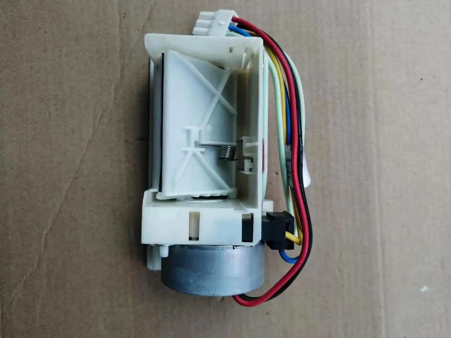 Applicable to Siemens Bosch refrigerator, damper motor 9000289603 refrigerated motor, damper, air valve