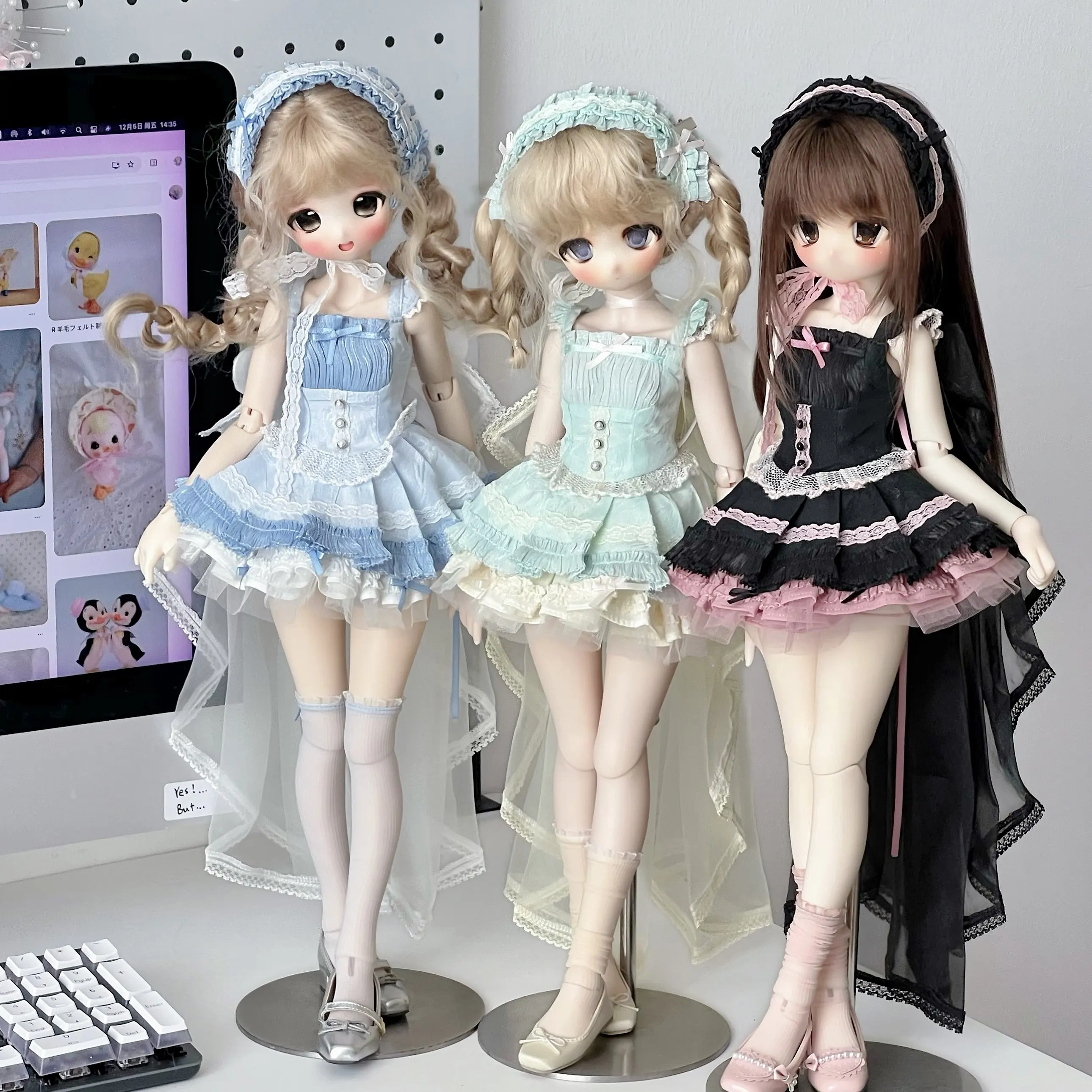 Sweet Lolita Doll Outfit 3‑Color Option Dress Set for MDD 1/4 BJD Doll Lace Ruffle Skirt with Headband Long Train Doll Clothes