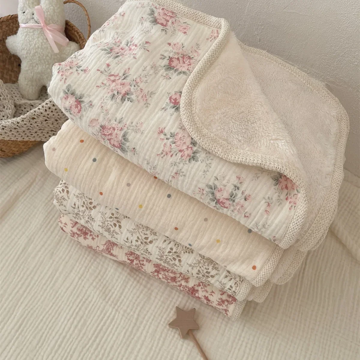 

Korean Style Floral Pure Cotton Blanket,Flannel Double-sided Double-layer Lace Velvet Blanket,Baby Stroller Nap Cover Blanket