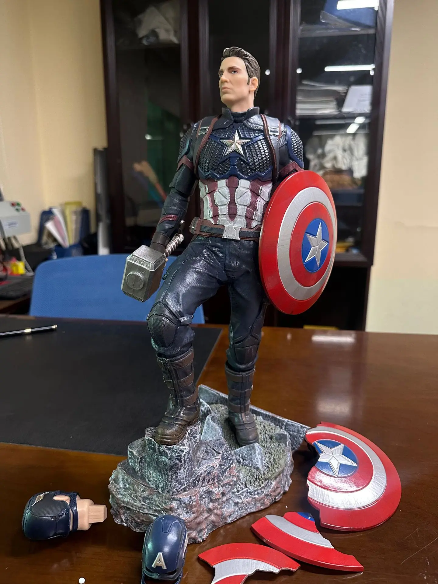 40 cm Captain America Figuur Dubbele Hoofd Sculptuur Verwisselbare Hoofden Staande Model Standbeeld Desktop Decoratie Gift