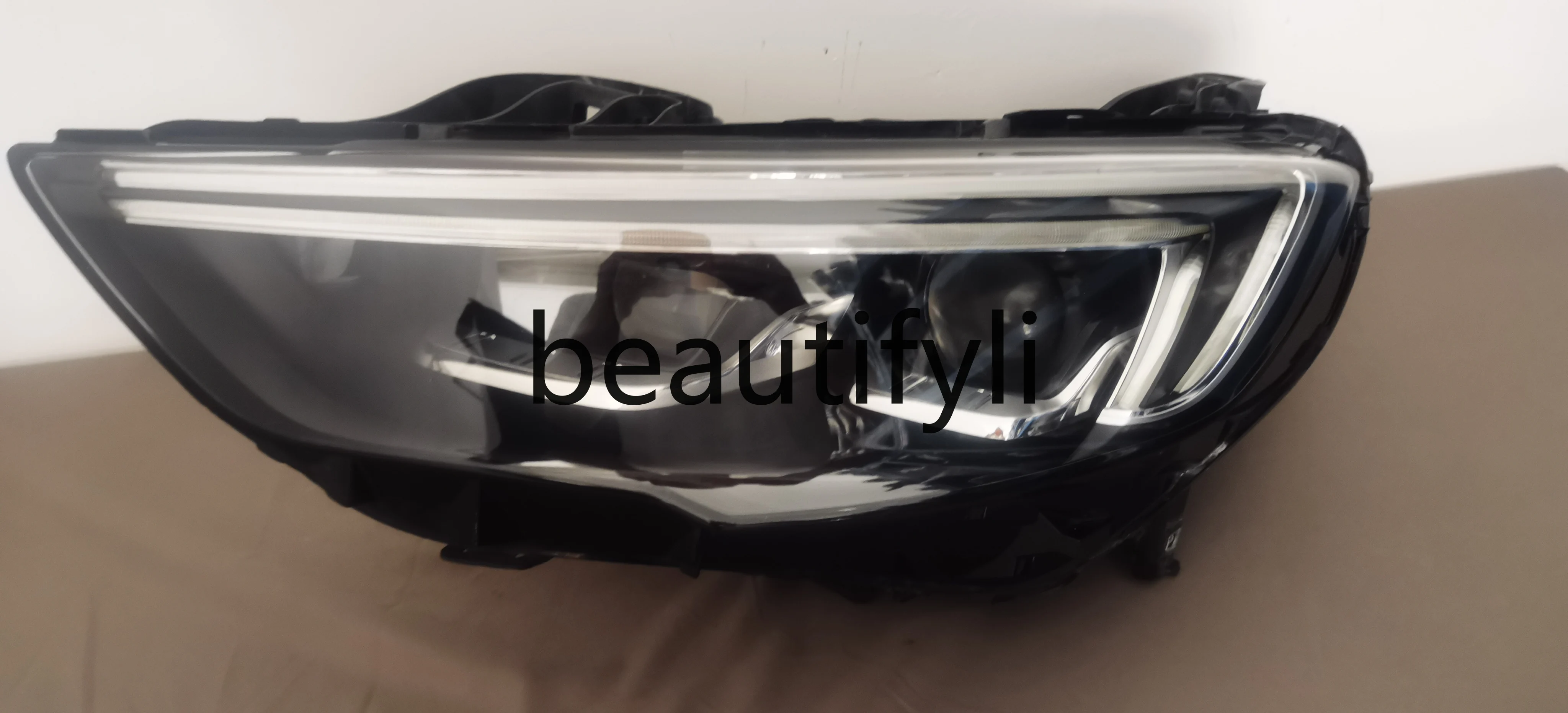 

High-end LED headlight assembly