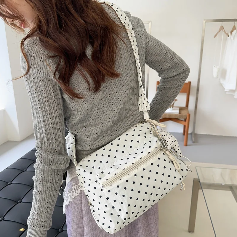

Korean Polka Dot Canvas Bag Women Summer Casual Crossbody Bag Lazy Style Commuter Versatile Student Dumpling Bag