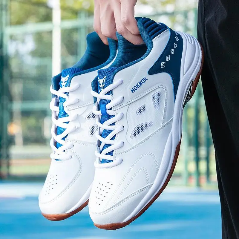 New Lightweight Men's Professional Competitive Badminton Shoes, Training Shoes, Comfortable Sports Shoes—Very Good