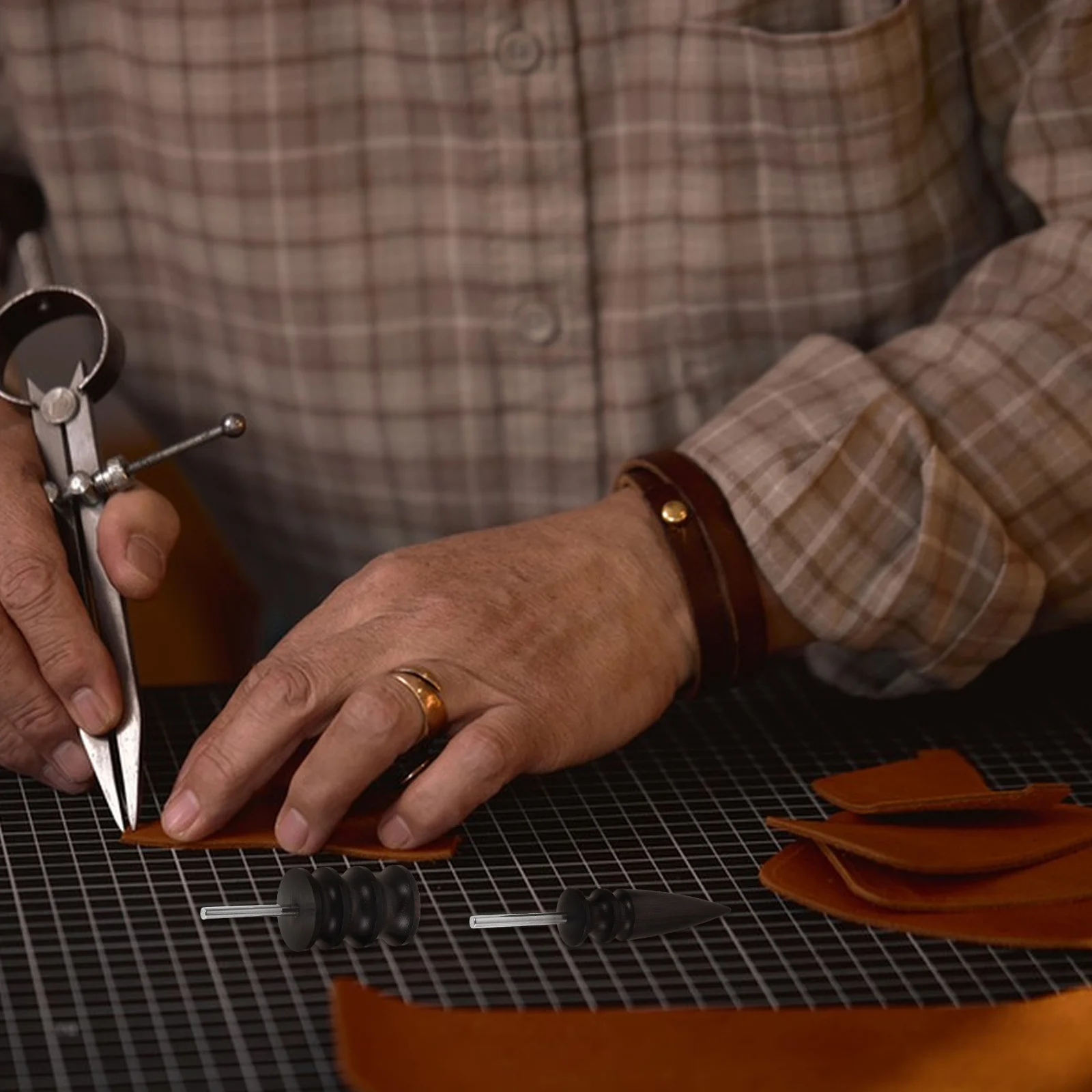 

2pcs Sandalwood Burnishing Tool Wood Edge Slicker For Polishing Smooth Glossy Finish Craft Leatherworking Projects Tools