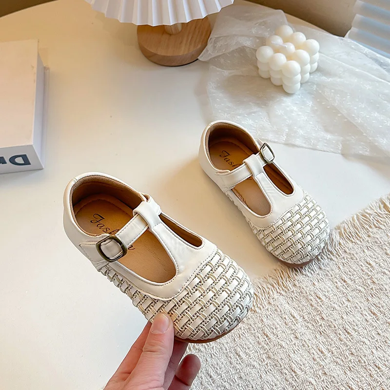 

Children's Fashion Woven Sandals Summer New Girls Flats Woven Solid Color Hollow Beach Shoes