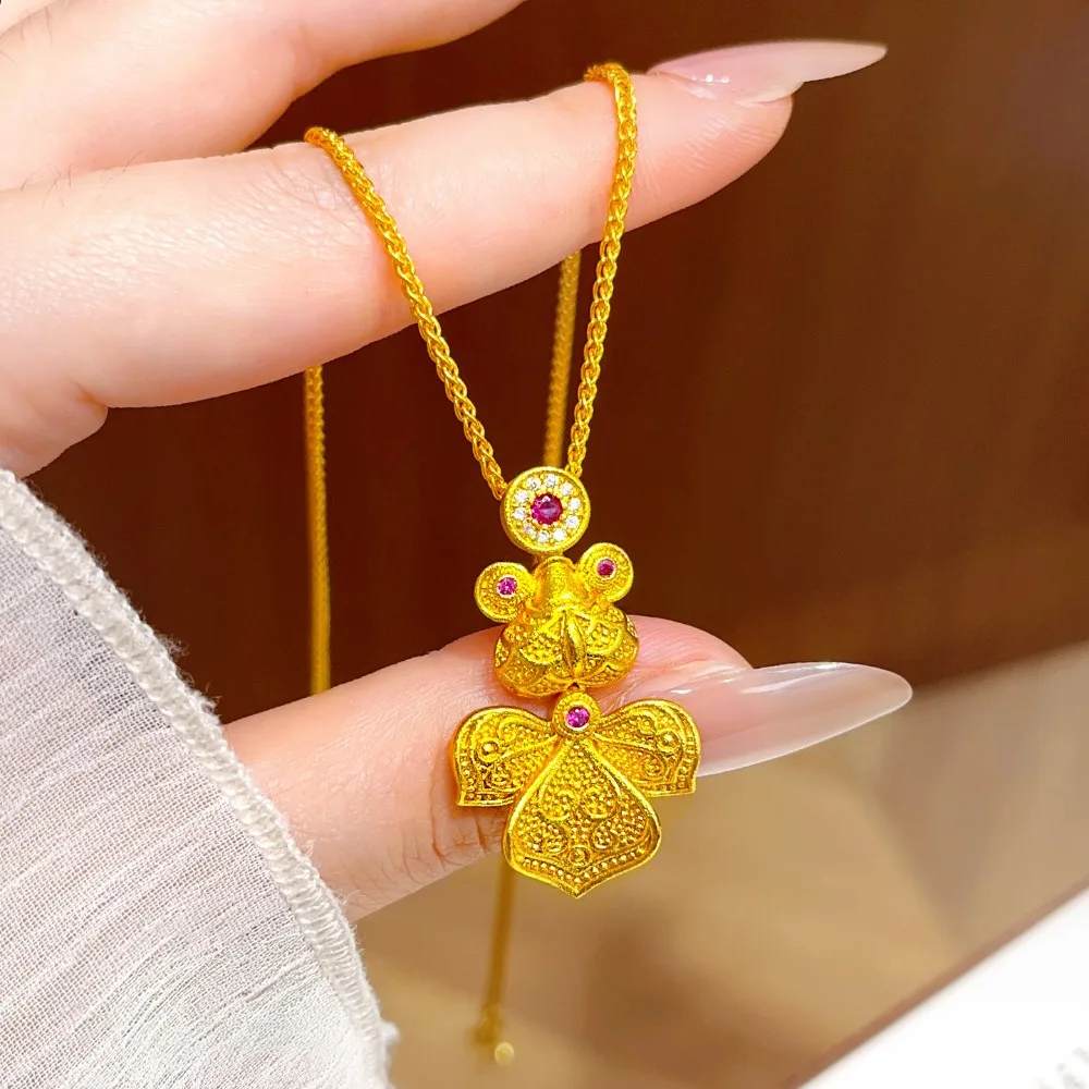 Point drill Ruyi koi necklace senior sense small goldfish collarbone chain female 9999gold