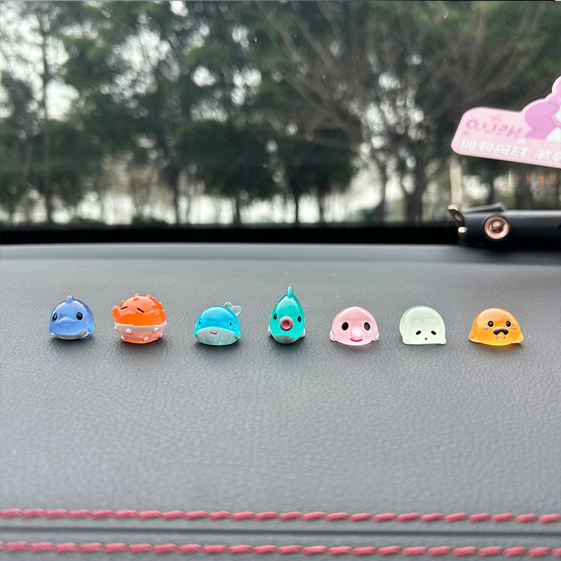 1PC Mini Luminous Whale Home Decor Landscaping Resin Crafts Glowing Crab Garden Fish Tank Miniatures Ornaments Decoration