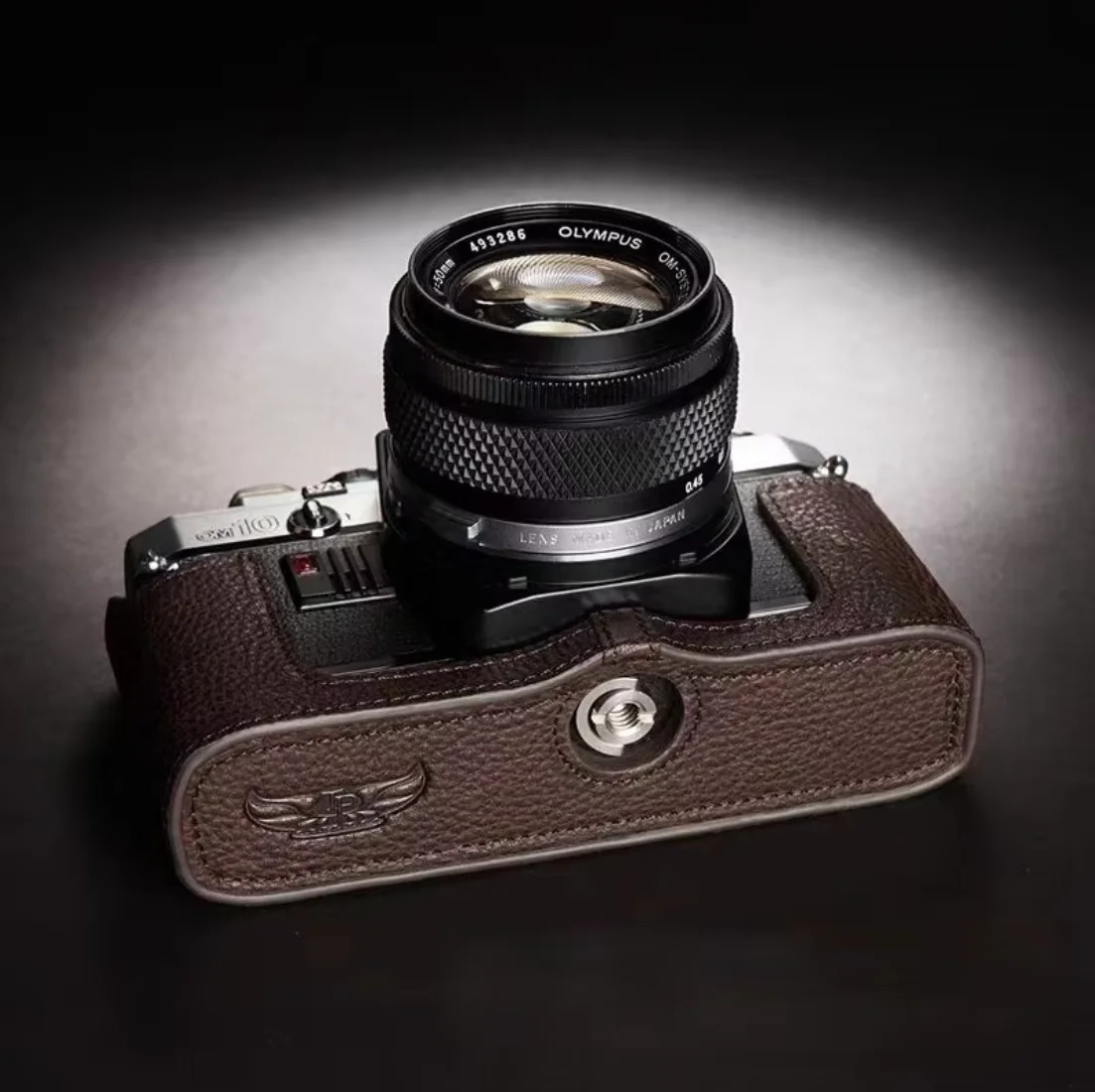 كاميرا جلد البقر الحقيقي حقيبة الجسم صندوق الحال بالنسبة لأوليمبوس OM-1 OM1 OM-2 OM-3 OM4Ti واقية كم قاعدة اليدوى الصورة