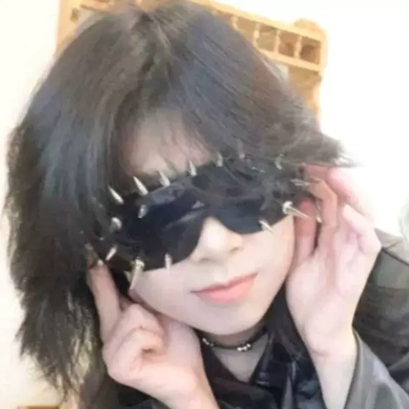 Studded Metal UV400 Protection Glasses Tech-Inspired Cyberpunk Sunglasses Urban Futuristic Eyewear for Punk Women Men Cosplay
