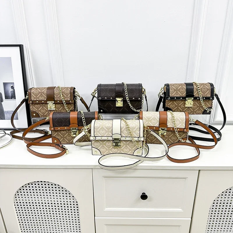 

Fashionable Women Messenger Bag PU Leather Crossbody Shoulder Purse Handbag Ladies Casual Chic Everyday Bag