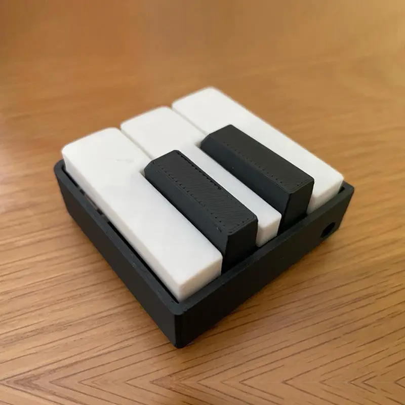 3D Printed PLA Piano Keyboard Clicker -Press-Type Relax Fidget Figurine Suitable For Office Desk,Party Games,Musical Key Presser