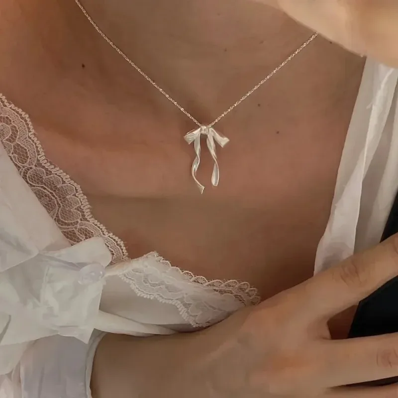 Fashion Clavicle Chain Elegant Scrub Bow Pendant Necklace for Women Girls Temperament Collar Chain  Student Jewelry Gifts