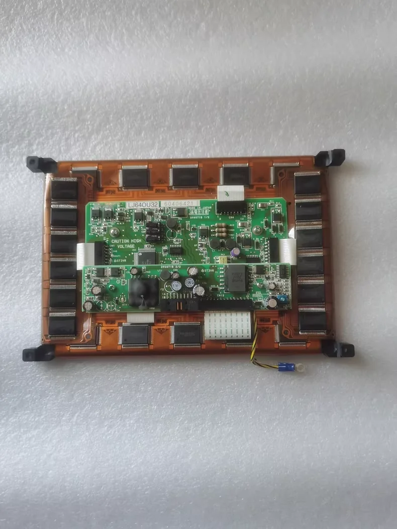 

8,9-дюймовый ЖК-экран LJ640U32, проверен на нормальную работу перед отправкой.