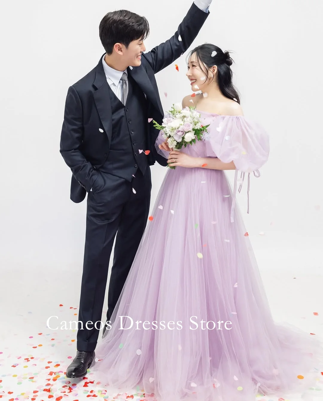 SONDR 韓国ストラップレスパープルイブニングドレスカスタマイズされたフォーマルウエディングドレスチュールパフスリーブ 웨딩드레스機会パーティーイブニングドレス