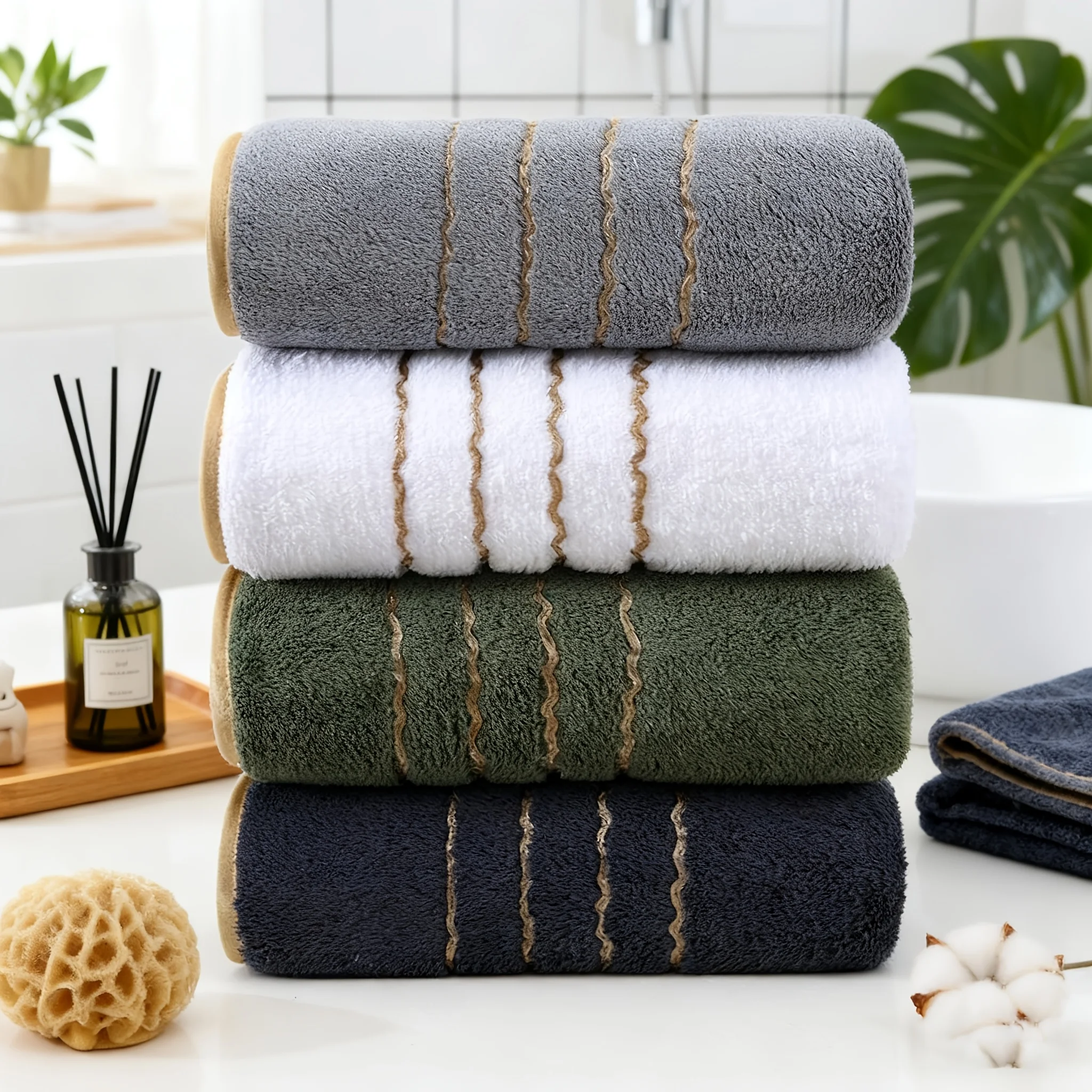 3 towels, 35cmx75cm gold-striped towel, coral fleece towel, thick and soft, highly absorbent, modern minimalist design, clean color, suitable for home and bathroom