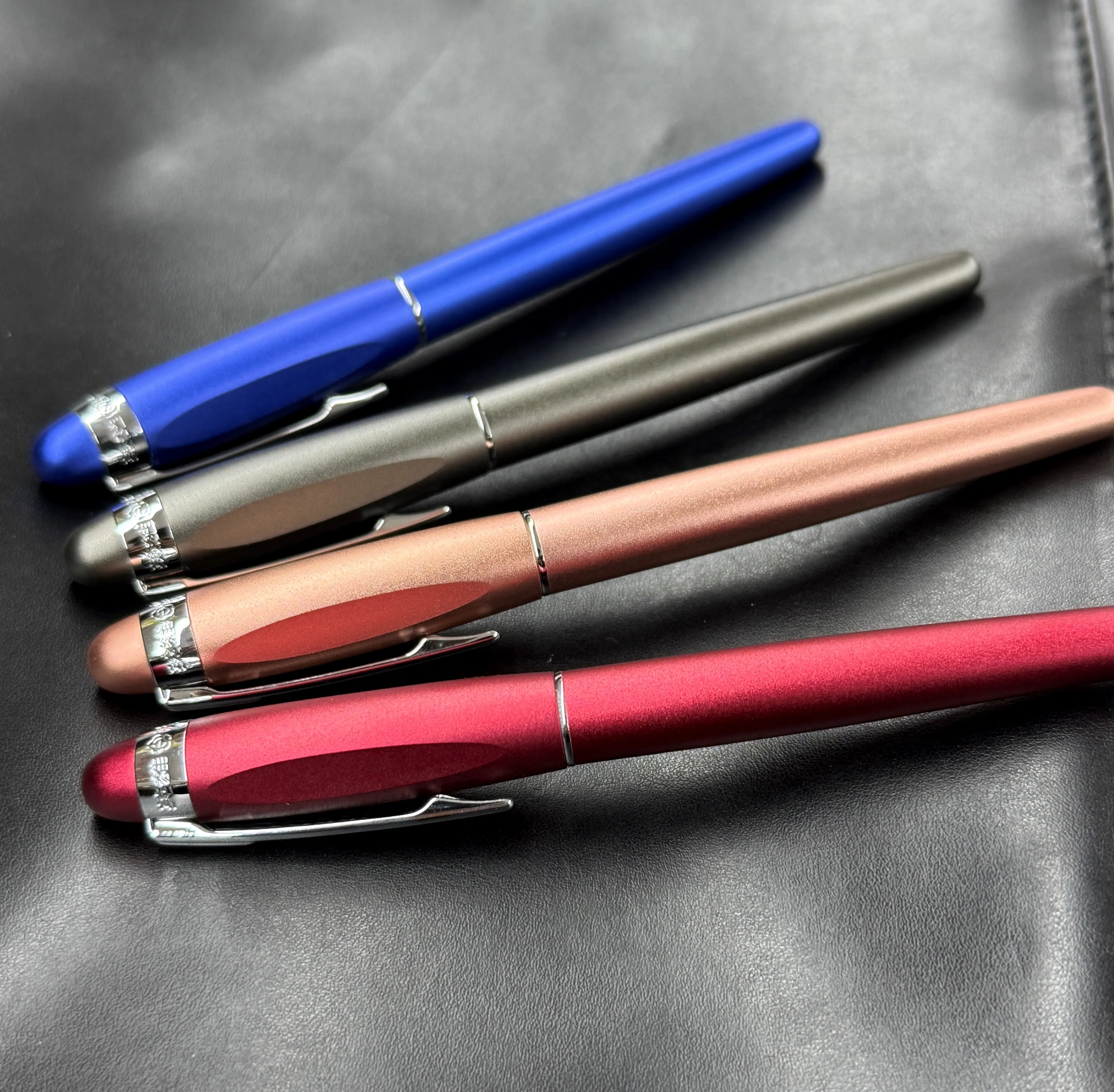 HERO 8202 4-Color قلم حبر الخط ممارسة القلم الحبر الدوار ملء ماتي الملمس جودة عالية للطلاب مكتب يومي #2