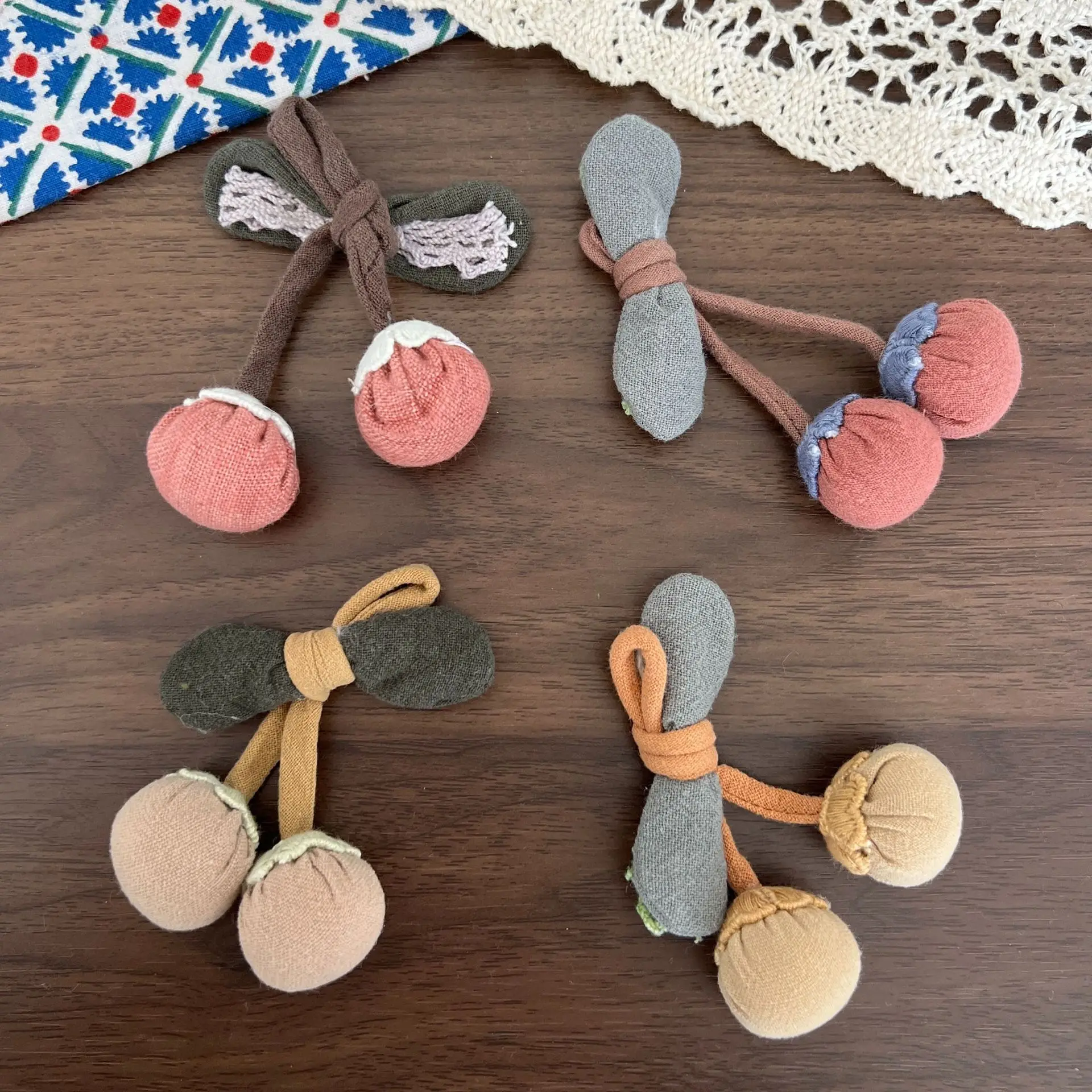 Brooch Pin DIY Accessory Forest Knitted Cherry Cotton Filled for Kids Scarf Shoes Socks Keychain Bag Decor Lightweight Red Green