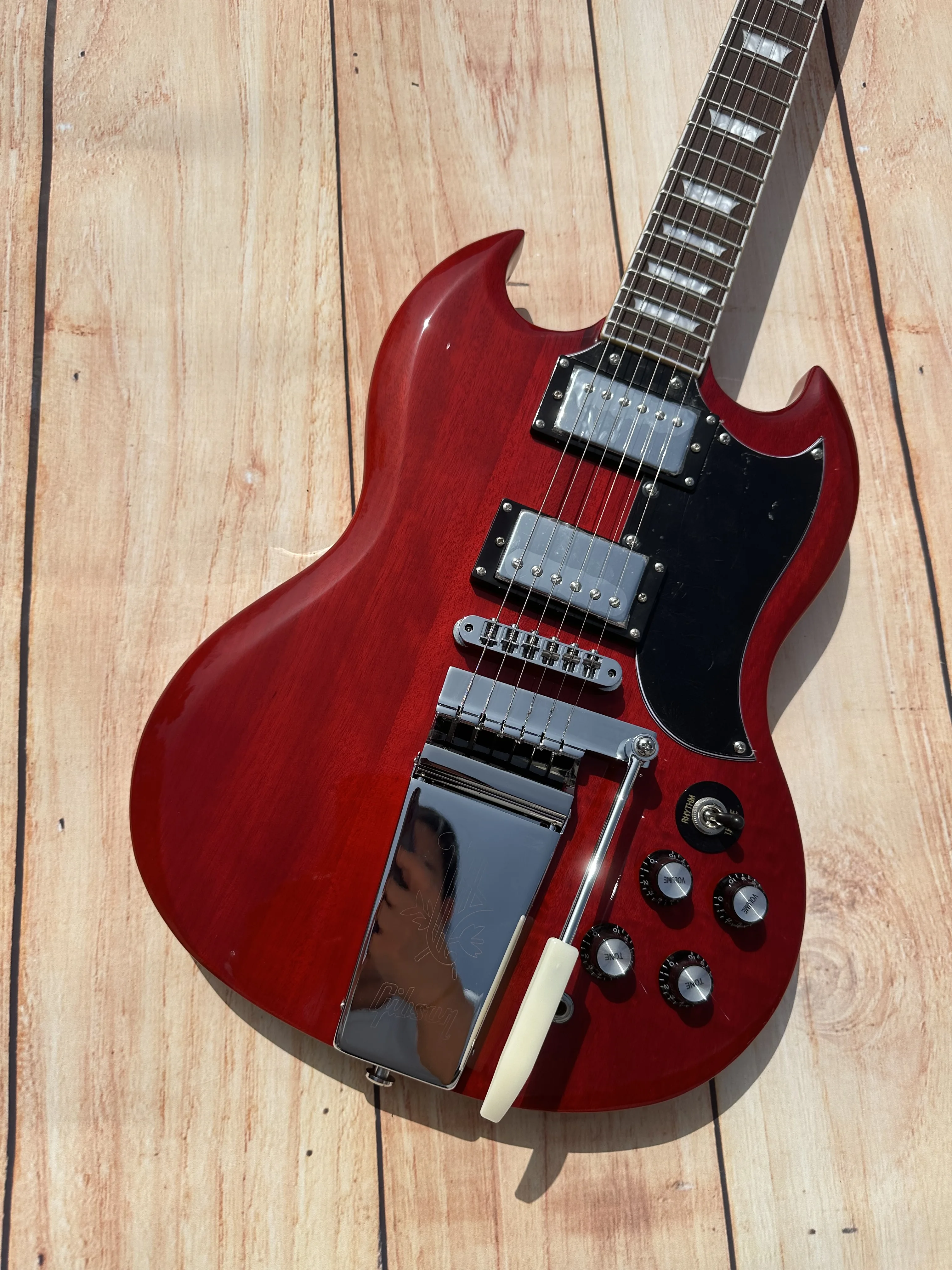 Standard electric guitar, SG electric guitar, flower pot inlay, wine red, silver vibrato, in stock, lightning package