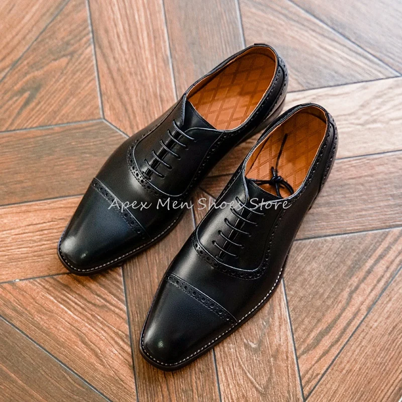 Zapatos formales de estilo británico tallados para hombre, zapatos Oxford de suela blanda de cuero genuino informales de negocios hechos a mano, zapatos de boda