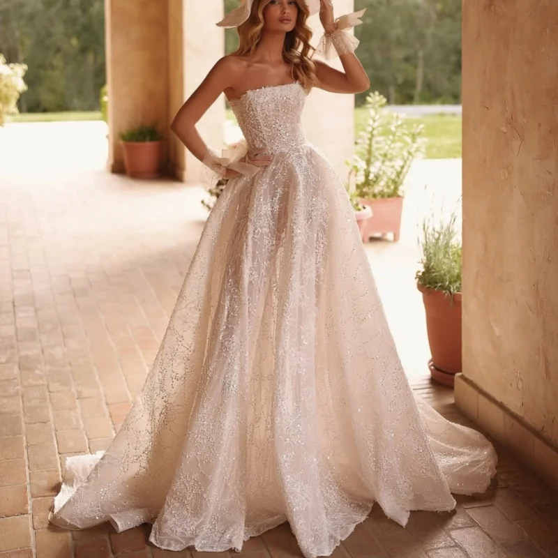 

Customized Shiny ivory Ball Gown Royal Wedding Dresses Lace beads applique Sweetheart decal Long tail Made Robe De
