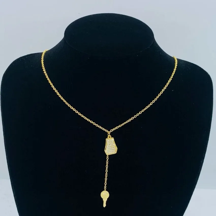 

2025 Latest Women's Necklace, Luxury Retro Style with Minimalist Design, Trendy Jewelry, Sweet Gift for Girlfriend