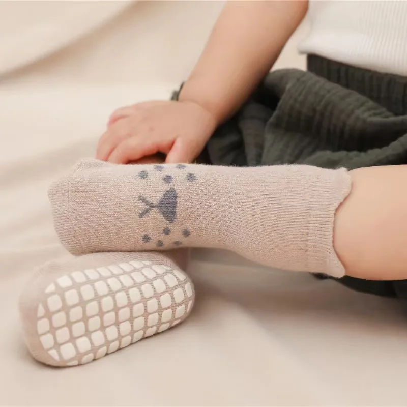 3 paia di calzini per bambini in cartone animato calzini per bambini in cotone antiscivolo per ragazza ragazzo carino accessori per neonati Unisex