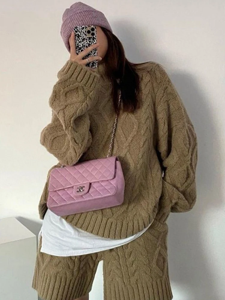 [EWQ] Women Turtleneck Solid Plaid Sweater+Waist Elastic Twists Knit Shorts 2024 Autumn Winter New Casual 2 Piece Set 16U3937