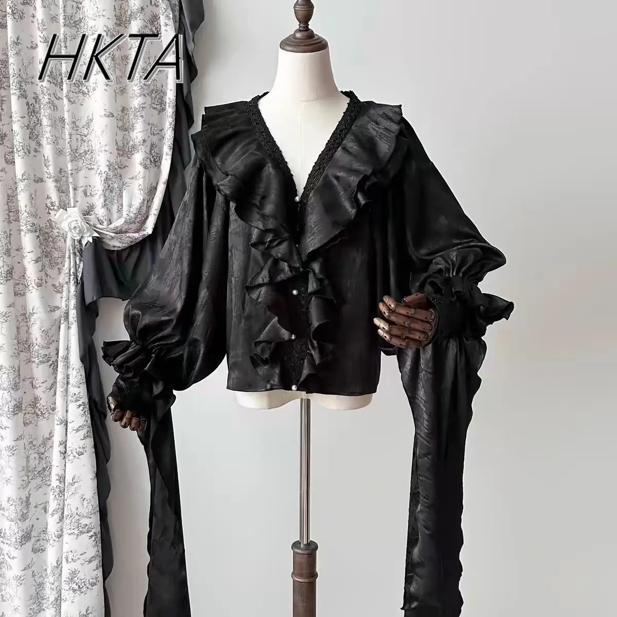 

Lolita Fashion Bat Long Sleeve Ruffle V Neck Blusas Top Y2k Women Goth Dark Style Pleated Embroidery Loose Black Shirt Blouse