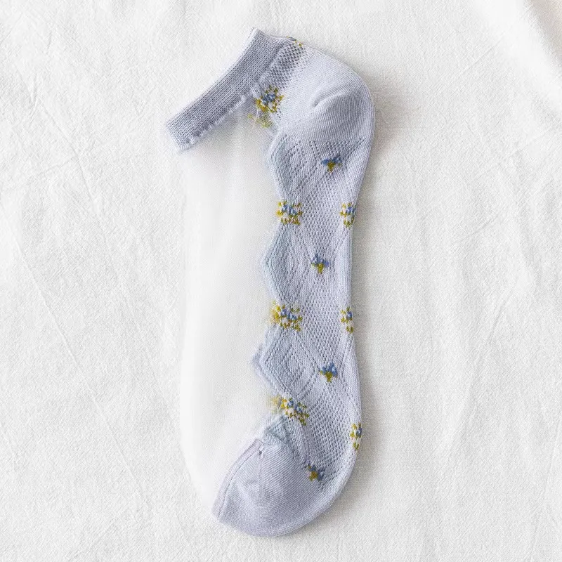 5 Pairs Women's Invisible Socks, Lightweight, Elegant, Classic, Cute, Comfortable, and Breathable image 5