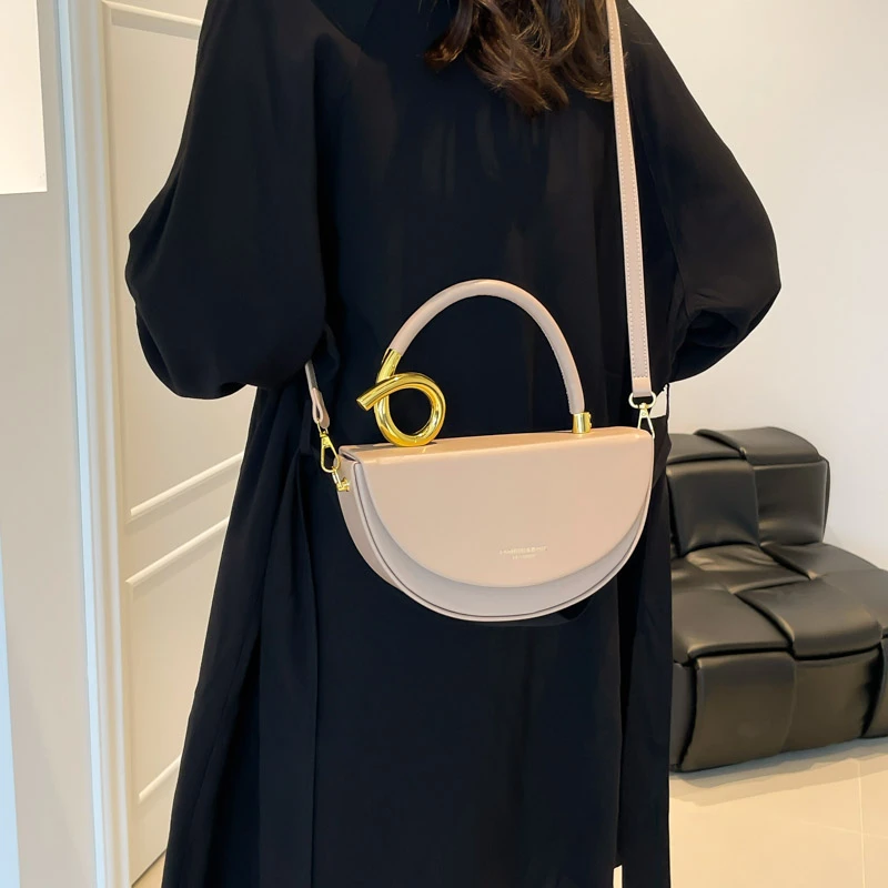 

Famous Designer Leather Tote Bags For Women, Stylish Crossbody-Bag With Shoulder Option, Popular Classic Handbags