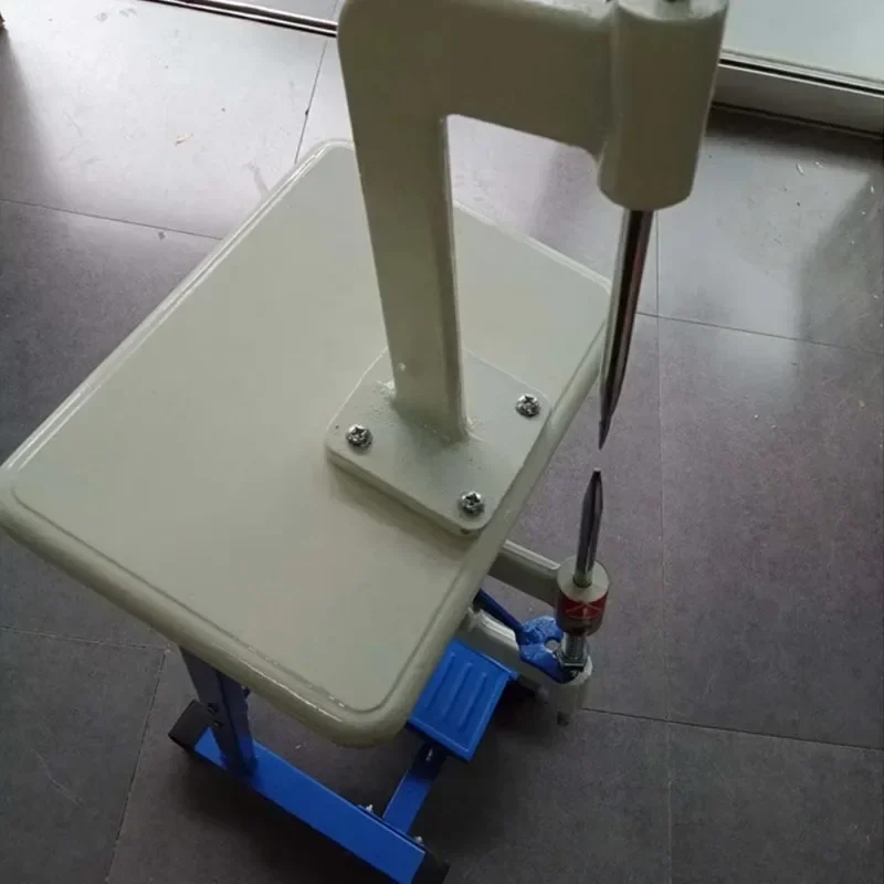 Industrial shirt collar point trimming and flipping machine garment sewing machine