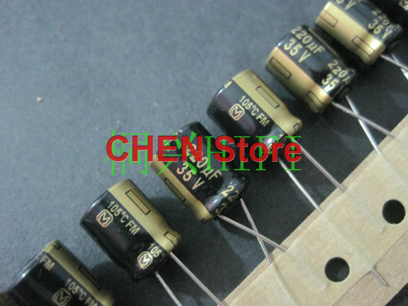 

20PCS matsushita capacitor FM Series 35V220UF 10X12.5MM ultra low internal resistance Electrolytic Capacitor 220uf 35v