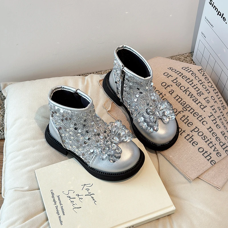 Neue Winter Kinder Schneeschuhe niedlichen Baby Mädchen Stiefel dicke Anti-Thermo-Mode Knöchel pelzigen Outdoor-Kinder stiefel