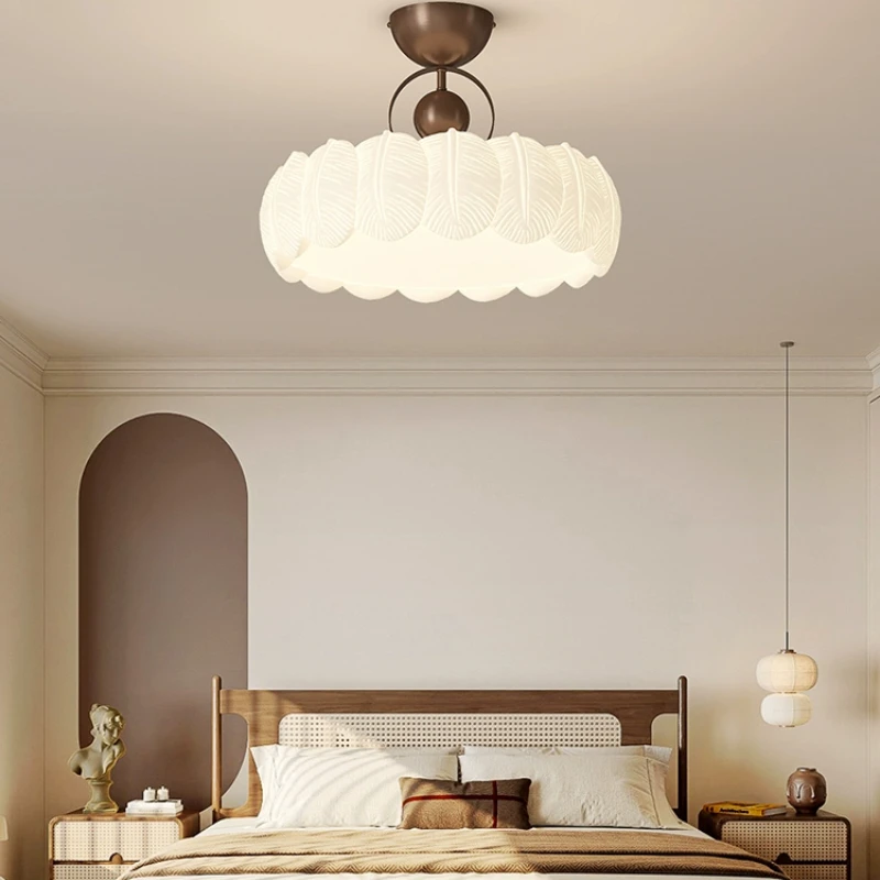 フレンチマスターベッドルームシーリングライトLED中世クリームスタイルミッドアメリカンハイエンド感覚の寝室書斎装飾照明