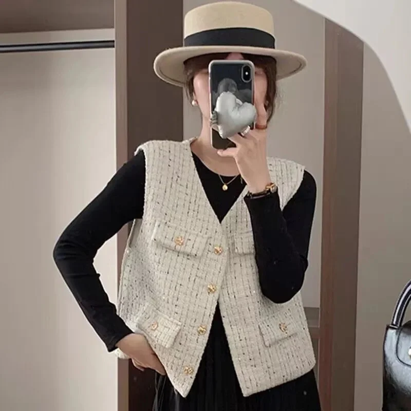 Xiaoxiangfeng Vest Jacket Women Spring Autumn 2026New Sequined Pocket Sleeveless Coat Loose Fashion V-Neck Waistcoat Ladies Tops