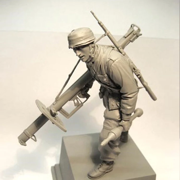 1 / 16 Resin Figure Soldier Model Normandy War Paratrooper  Hands on White Model World War II Military Scene