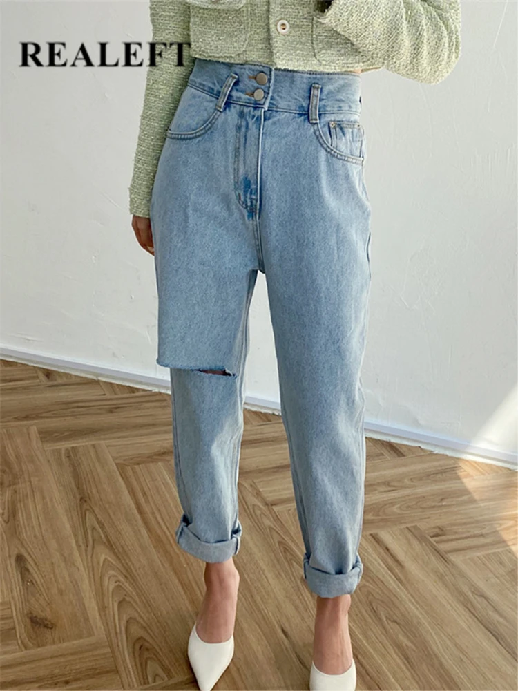 

REALEFT High Waist Vintage Washed Hole Women Denim Pants 2023 New Summer Chic Buttons Casual Female Pencil Blue Jeans Trouses
