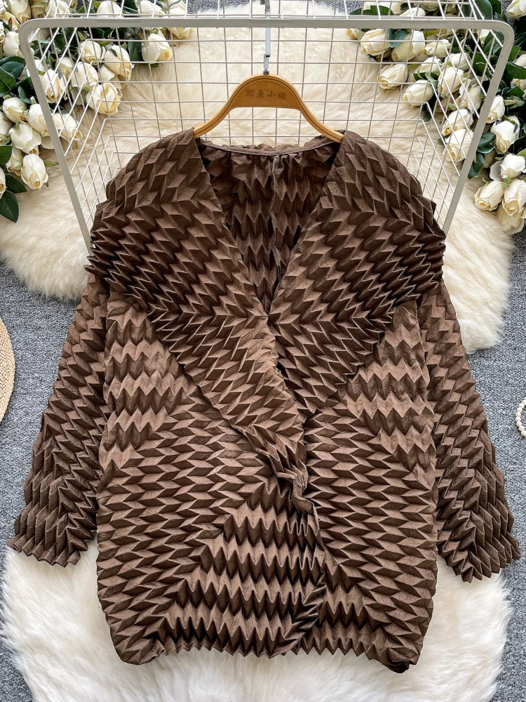 Korean style personalized three-dimensional pleated cardigan women in spring 2026 loose niche and unique pleated cardigan