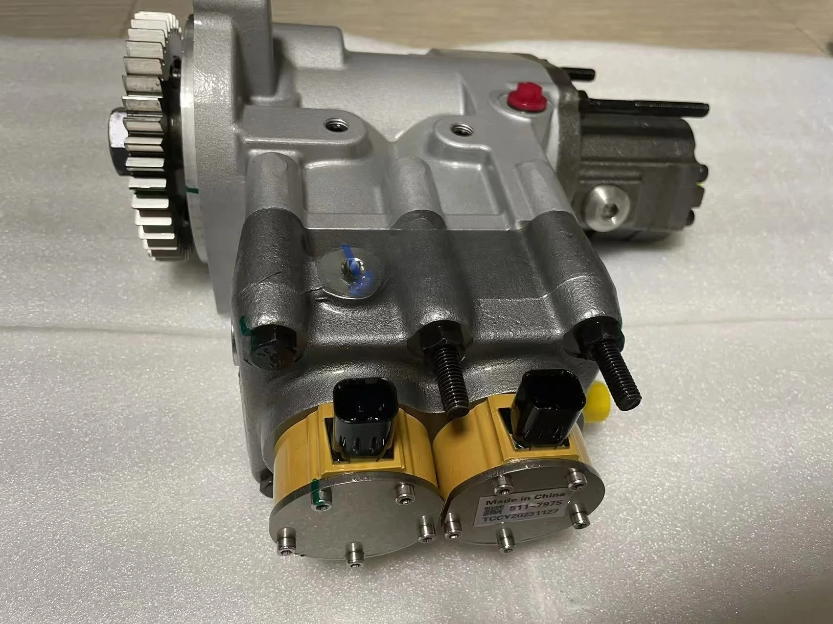

Топливный насос 511-7975 5117975 379-0150 для экскаватора CAT 336E, колесного погрузчика 966, двигателей C9 C9.3