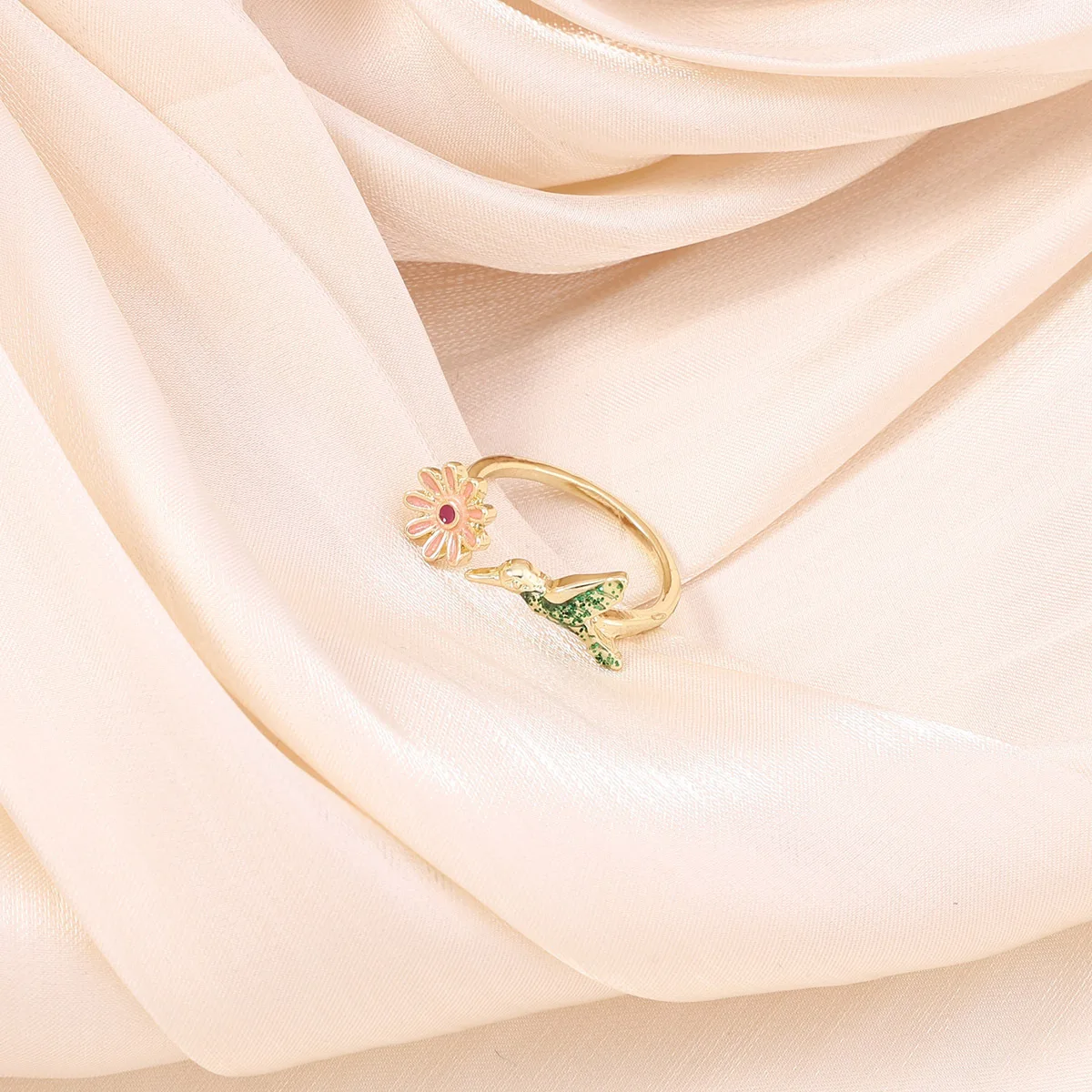 New, copper micro-set sunflower fashion ring butterfly personality women's daily ring