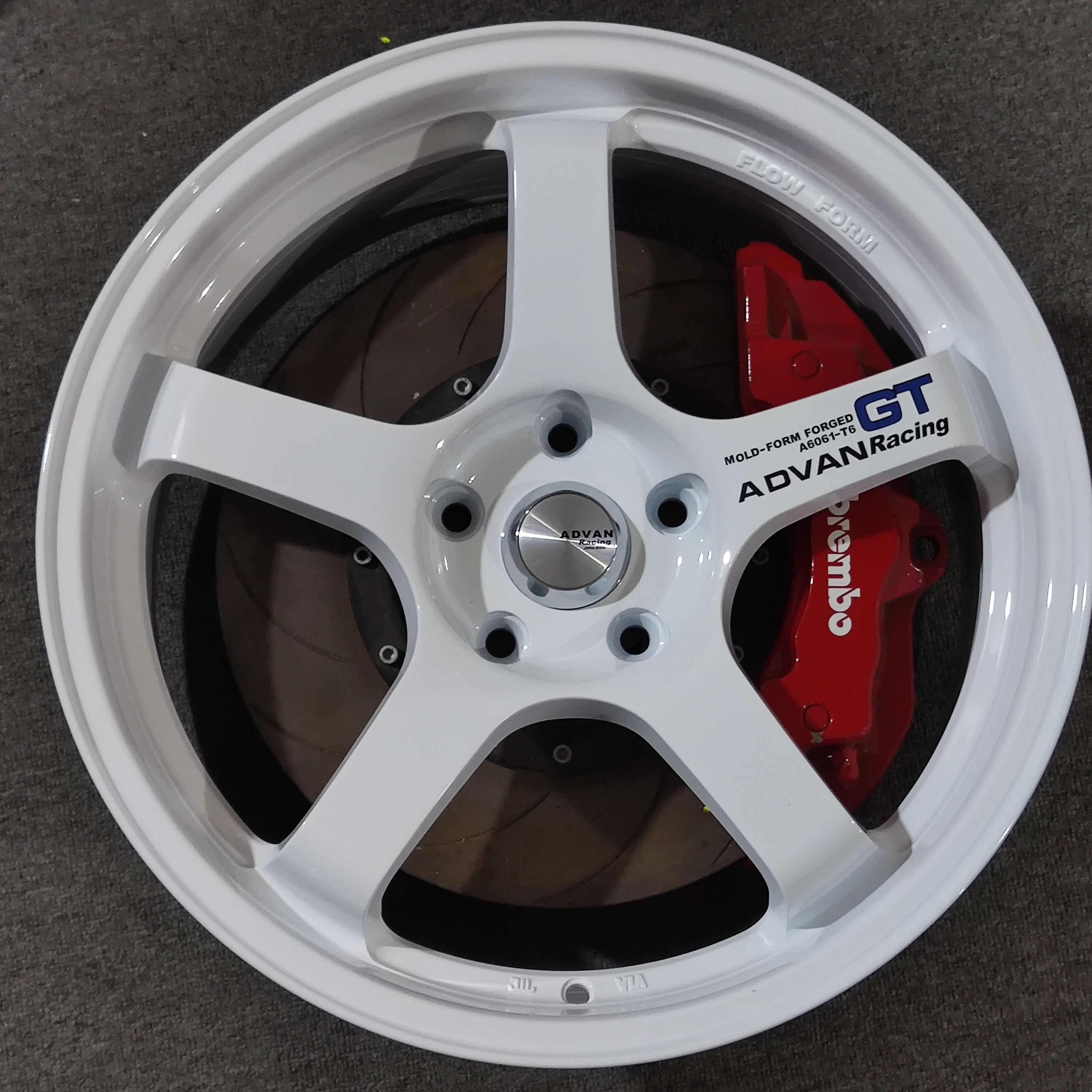 

Flrocky 15 16 17 18 19Inch 4X100 4X108 5X114.3 5x120Wheel for Sale in Cheap Price Multi Wire Spokes Rims