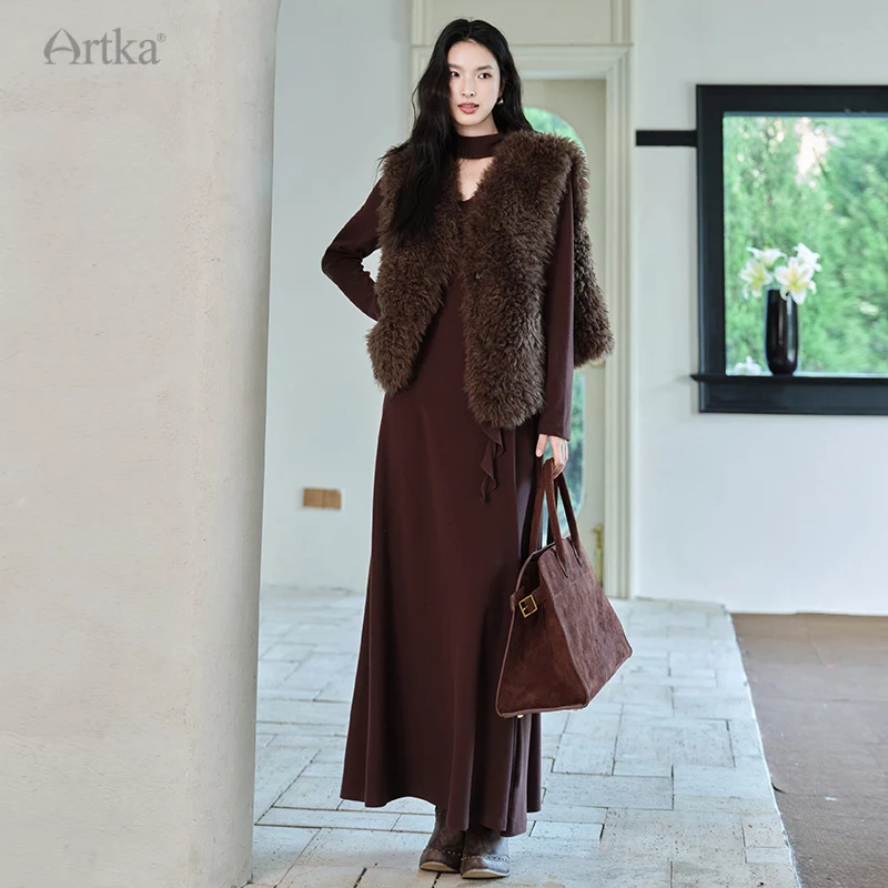 ARTKA 2025 الخريف جديد المرأة سترة معطف موضة عادية براون أفخم أكمام صدرية رشاقته الدافئة سترة معطف WA62053Q