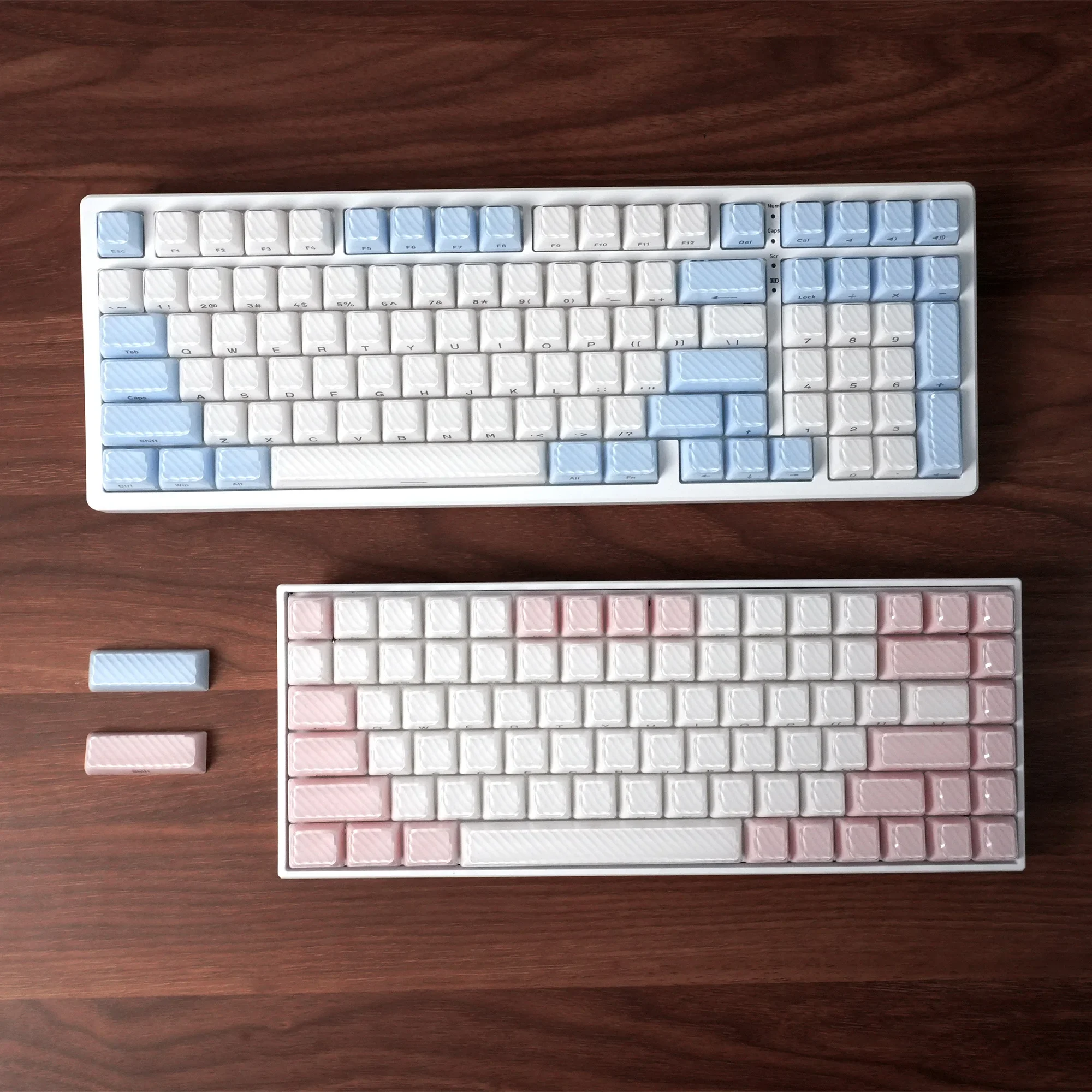 Tampas de chave cristal onda azul/rosa, 136 teclas, perfil oem gravado lateralmente, adequado para 60%-108% de teclas para acessórios de teclado mecânico