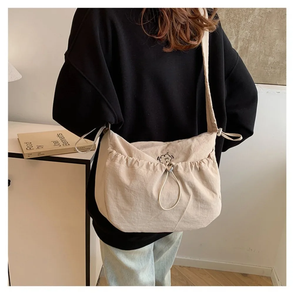 Модная нейлоновая плиссированная сумка на плечо, однотонная сумка через плечо большой вместимости на шнурке, легкая большая сумка в корейском стиле для путешествий