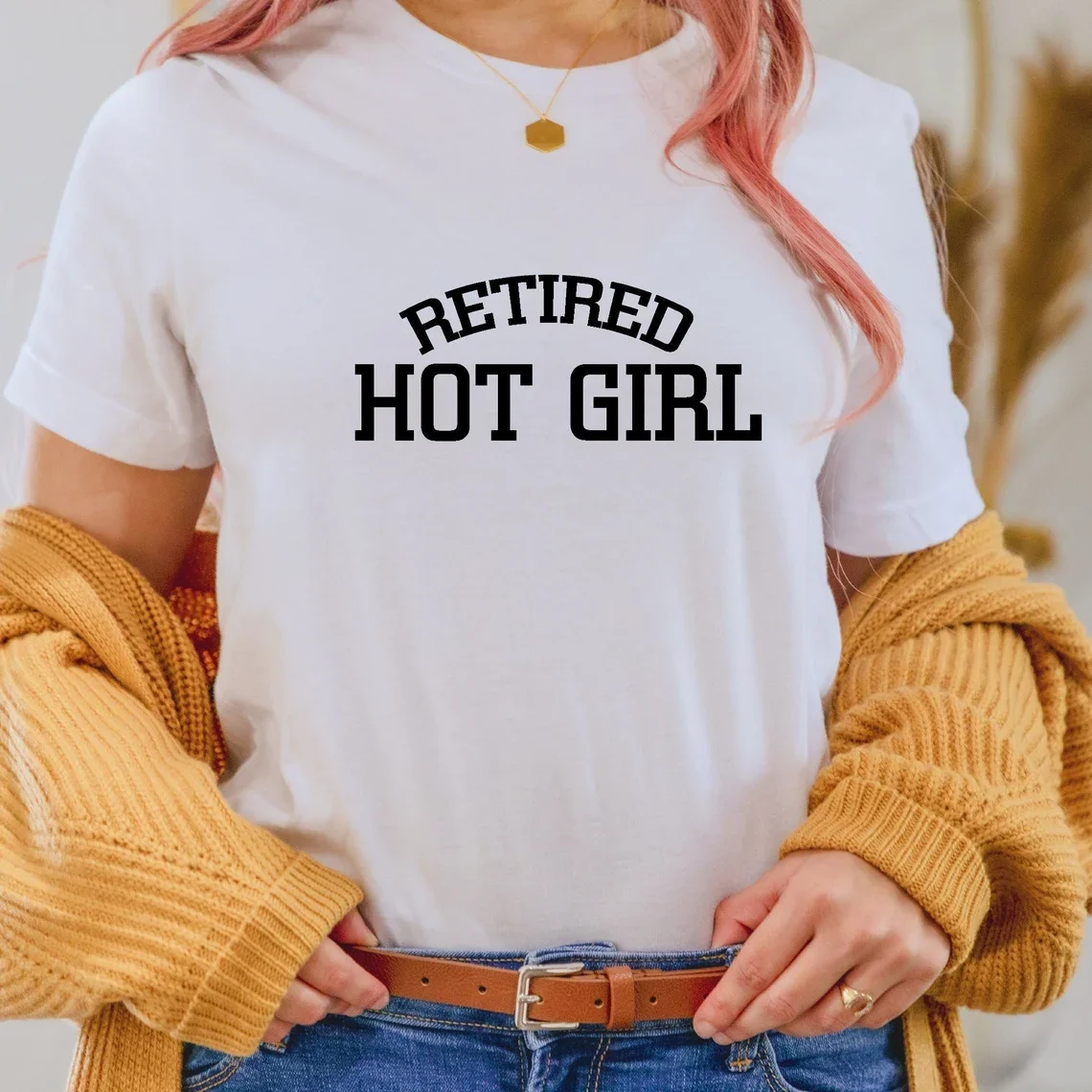 Skuggnas Retired Hot Girl Funny Graphic T-shirt Girl Squad Shirt Girls Vacation t shirt Summer Fashion Tumblr tshirts