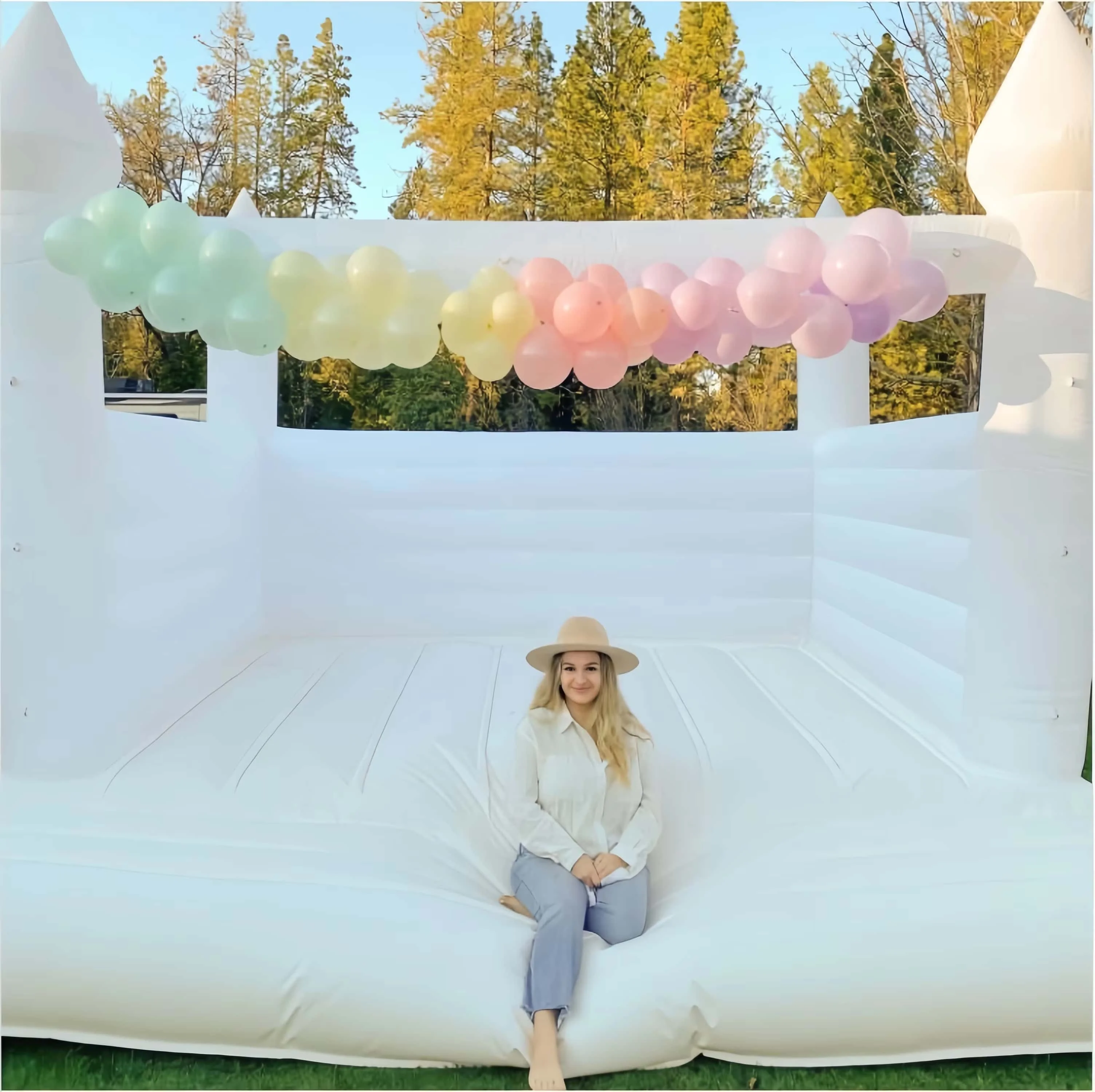 Castillo de casa de rebote blanco para niños y adultos, bóveda inflable 4*4*3m, castillo inflable inflable con soplador de aire