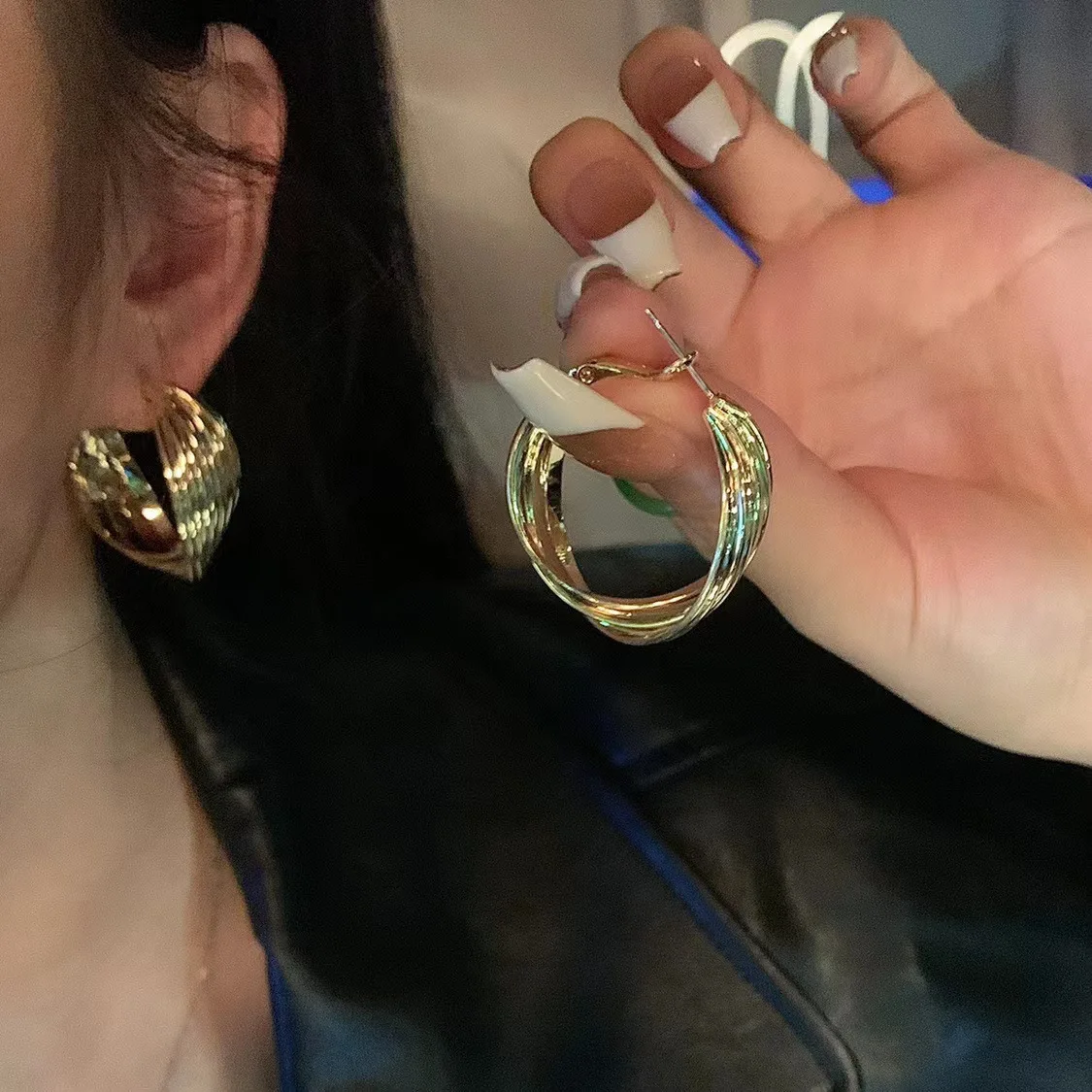 Spicy and high-end! Personality temperament, big circle stud earrings for women, niche earrings, new trendy earrings for women