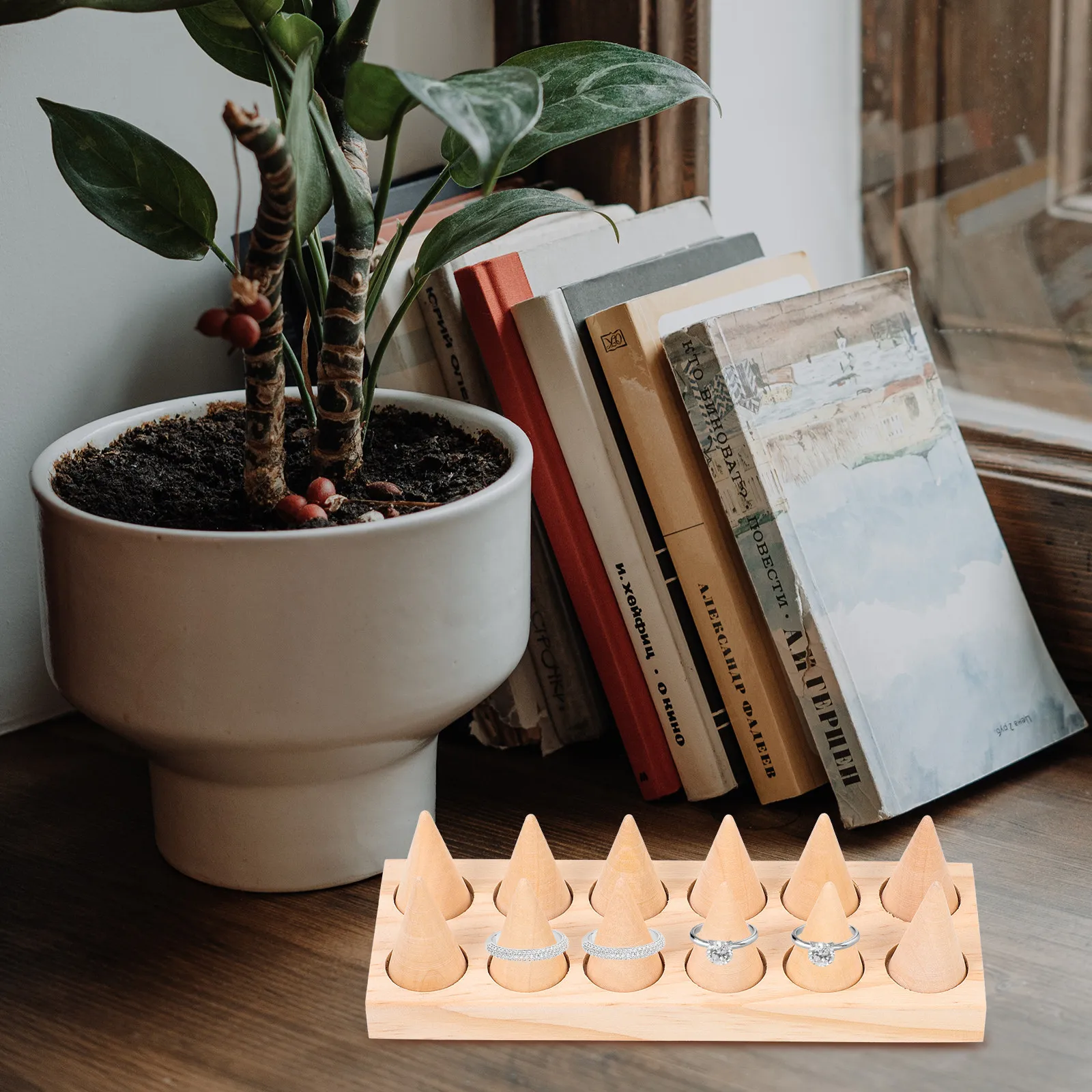 

Набор из 2-х деревянных подставок для колец конической формы, органайзер для хранения украшений на прилавке или витрине, двухуровневый.